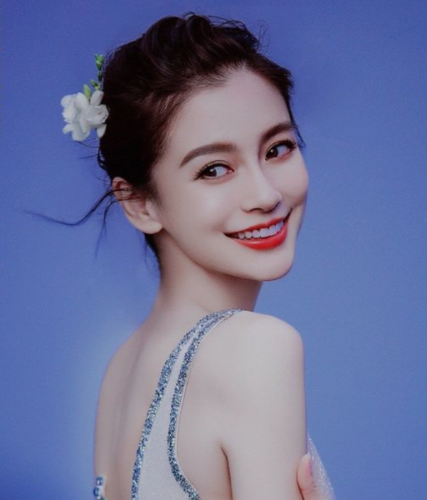 楊穎，Angelababy的360度美顏，太俏皮太可愛了