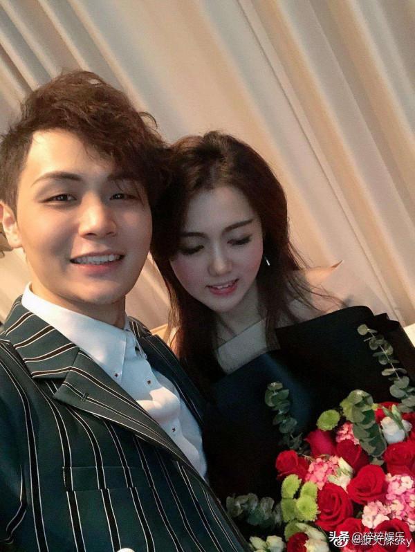 廣東“巨星”康天庥眼光毒辣,現實中老婆美豔還旺夫,不輸羅飛雁 廣東“巨星”康天庥眼光毒辣,現實中老婆美豔還旺夫,不輸羅飛雁