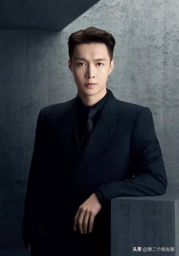 張藝興,關曉彤成為國家話劇院演員,內娛真的沒人了嗎? 張藝興,關曉彤成為國家話劇院演員,內娛真的沒人了嗎?