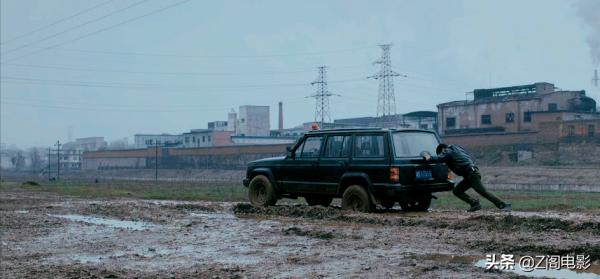 深度解析《暴雪將至》，從細節裡看餘國偉到底有沒有精神分裂？