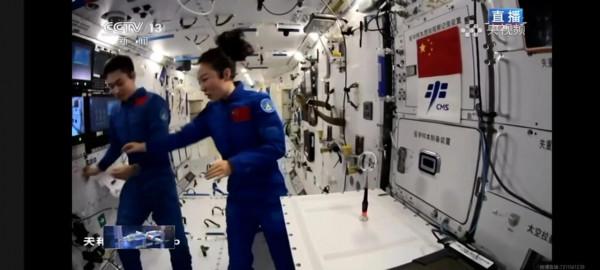 時隔八年“天宮授課”第一課開講，中國空間站首次直播亮相
