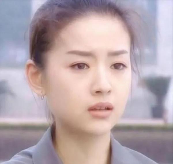 只有看了年輕時候的董潔，才知道她的顏值為什麼不輸劉亦菲