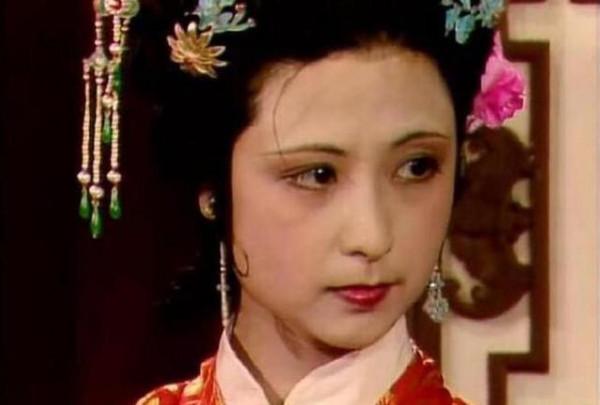 《紅樓夢》:胡君榮見了尤二姐,為何會魂魄如飛上九天? 《紅樓夢》:胡君榮見了尤二姐,為何會魂魄如飛上九天?