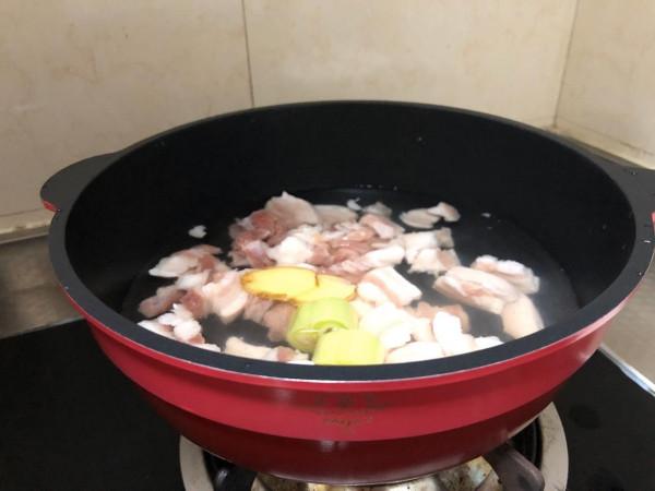 網紅懶人燜飯,葷素搭配,營養美味,鹹香下飯又解饞 網紅懶人燜飯,葷素搭配,營養美味,鹹香下飯又解饞