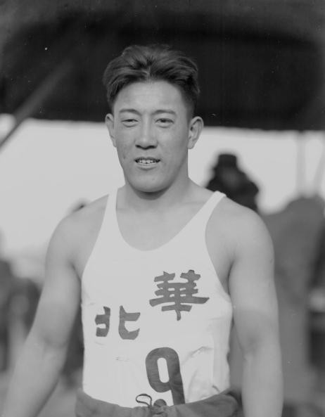 90年前，中國劉長春頂著嘲笑站在奧運賽場：望我後輩遠離這般苦難