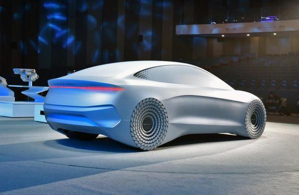 比亞迪全新概念車亮相，外觀很前衛科幻，續航可達1千公里