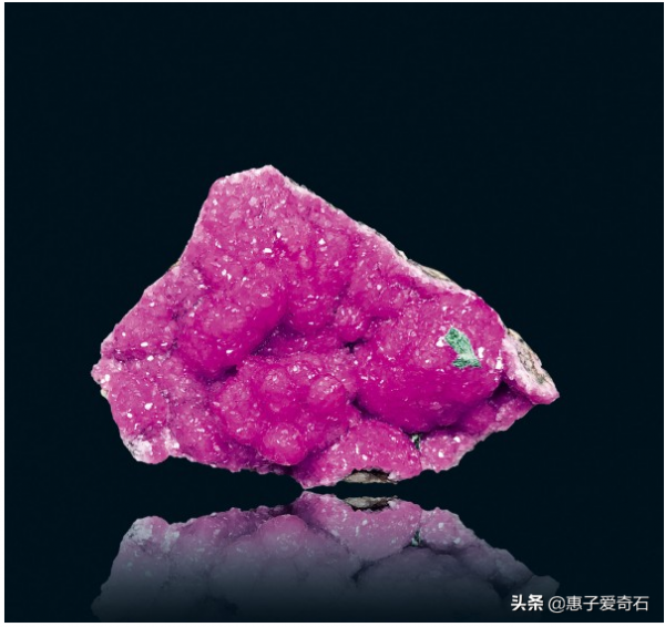 世界上最美麗的十五種石頭,不但外觀豔麗,而且價值不菲 世界上最美麗的十五種石頭,不但外觀豔麗,而且價值不菲