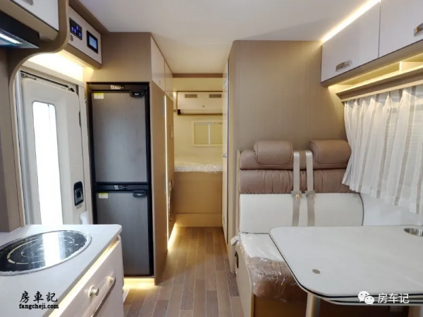 降維打擊!美景美家卡居壹號房車,為何選用上汽H300底盤? 降維打擊!美景美家卡居壹號房車,為何選用上汽H300底盤?