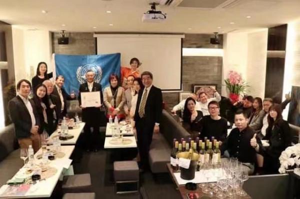 旅日華人藝術家黃實榮獲“世界和平大獎”