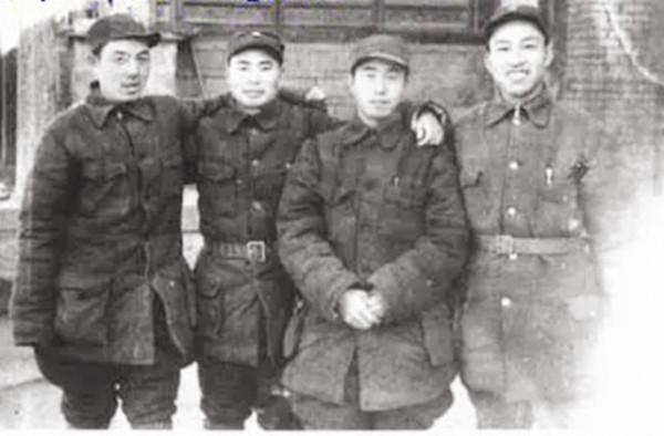 倆兄弟起義失聯，再見時弟弟成哥哥俘虜，後來兄成大將，弟授上將