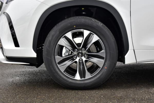 皇冠陸放方向盤上方共振，在加速或路況差時共振更明顯怎麼解決？