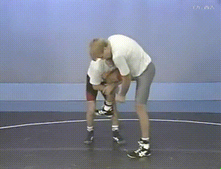 《自由摔跤》看圖學習