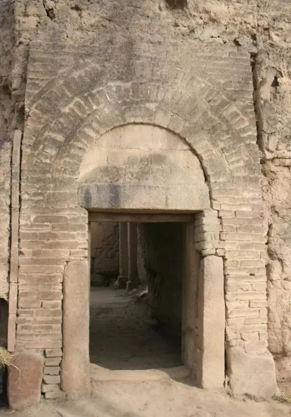 探秘甘肅通渭戰國秦長城遺址和古城堡 探秘甘肅通渭戰國秦長城遺址和古城堡