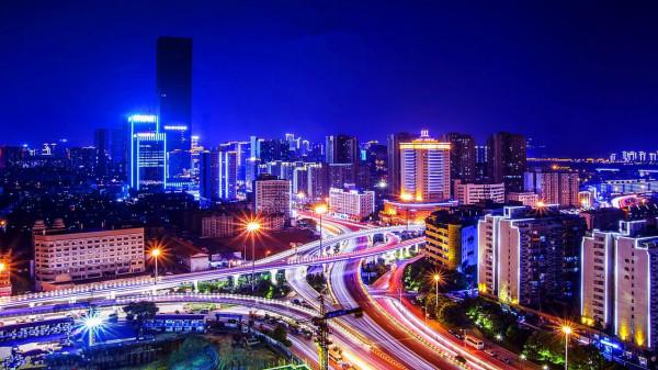 湖南醴陵富豪：放棄鐵飯碗創業，逆襲人生大賺百億財富