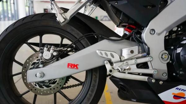 阿普利亞GPR250R沒有翻車,只因為長得像公升級嗎? 阿普利亞GPR250R沒有翻車,只因為長得像公升級嗎?