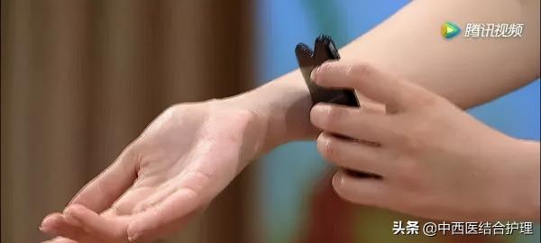 「穴位養生」經常失眠怎麼辦？快來揉一揉手腕上這條“筋”吧