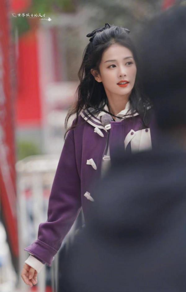 佩服！白鹿被鞏立姣拎起來