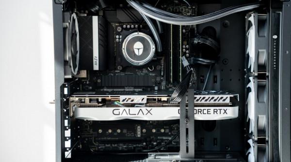 聊一款效能提升明顯的品牌桌上型電腦：雷神911黑武士4&plus;