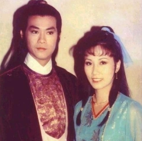 汪明荃：因情傷恐婚，羅家英19次求婚未果，得知他患癌她馬上答應