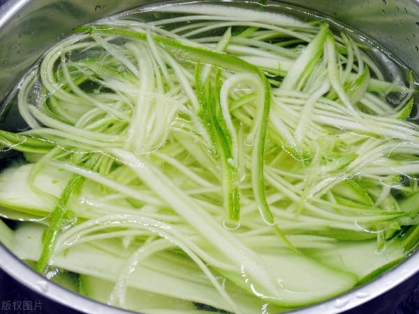節後刮油，推薦8道&OpenCurlyDoubleQuote;清爽菜&rdquo;，營養均衡，低卡低脂，吃得更健康