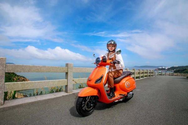 佈雷斯通藍卡150:一臺低調的復古踏板,配置資料卻很高調 佈雷斯通藍卡150:一臺低調的復古踏板,配置資料卻很高調