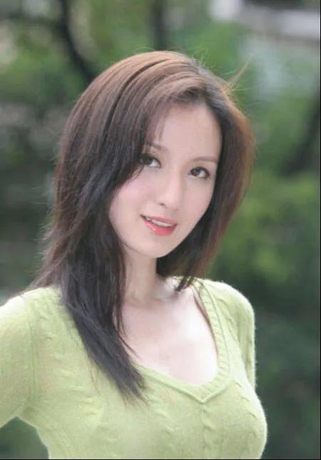 閉月羞花的張萌，是多少人心目中的最美女神