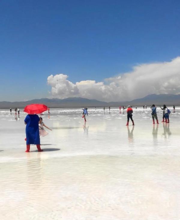 中國的天空之鏡，人一生要去的55個地方之一一茶卡鹽湖