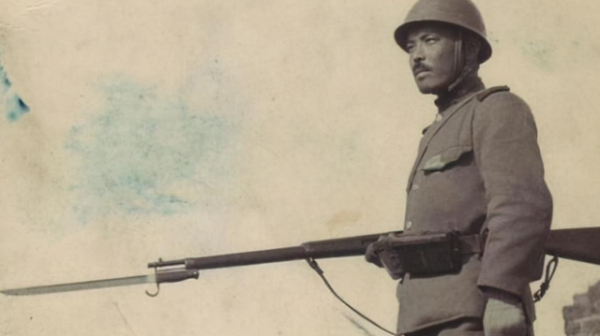 抗戰時期日軍與中國軍隊拼刺刀時，為何會退掉自己槍裡的子彈