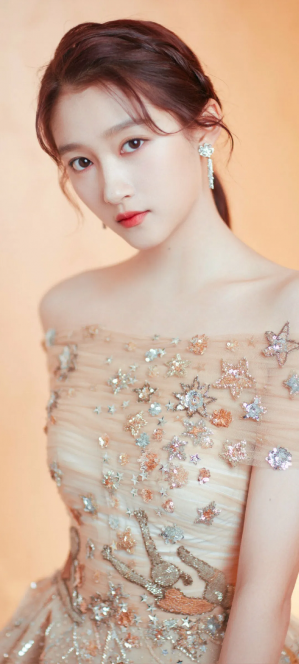 關曉彤桌布 關曉彤桌布