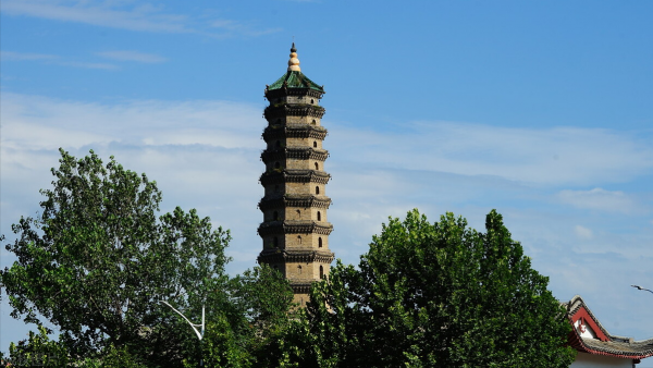 河南有825座古塔，號稱全國最多。朋友，你家鄉的古塔還在嗎？