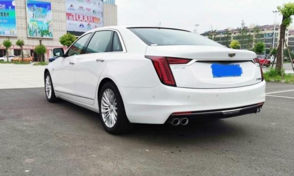 軸距超3米1，配2.0T引擎隔音棒，凱迪拉克CT6實力解析