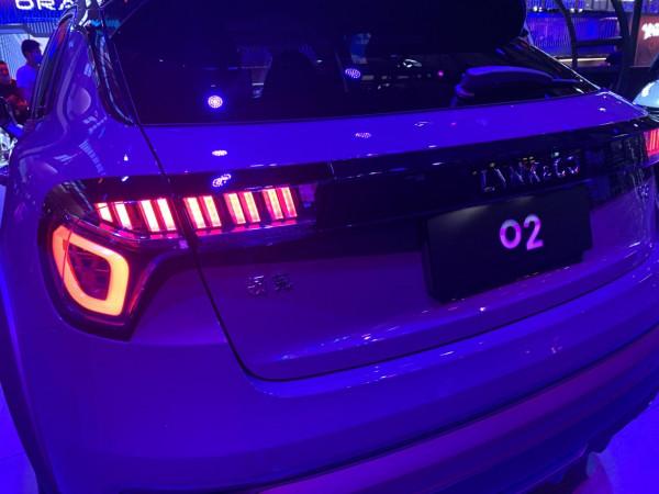 領克迎合市場潮流，推出扁平化設計的領克02，有哪些亮點呢？