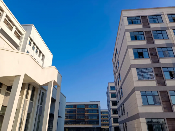 九月‖不止一個故事,不止一面六全 九月‖不止一個故事,不止一面六全