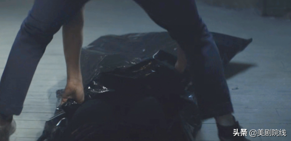 時隔兩年，Netflix的暴力爽劇終於迴歸，太生猛了