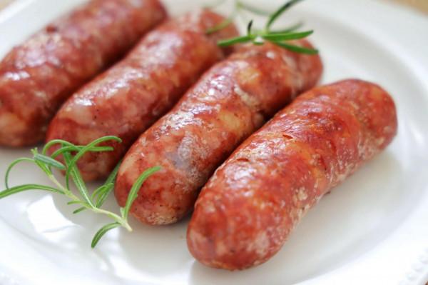 自制脆皮腸,純肉餡兒吃起來太過癮了,在家做無新增才健康 自制脆皮腸,純肉餡兒吃起來太過癮了,在家做無新增才健康