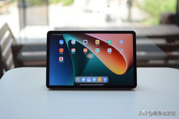 小米8720mAh新機終於釋出，6+256G定在2119！不愧是雷軍