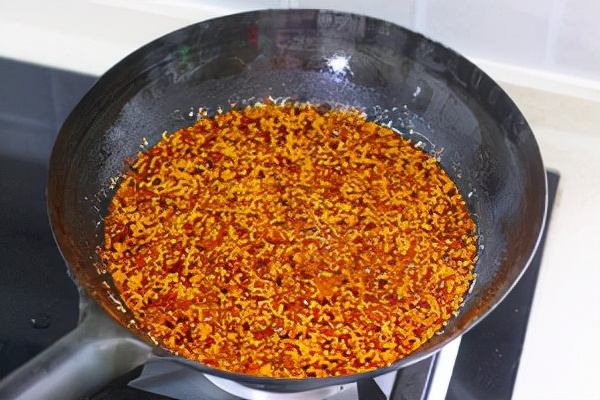 自制紅油(適合各種冷盤涼粉抄手等)