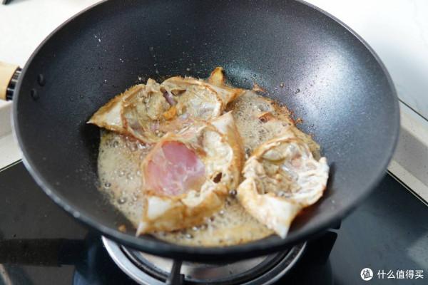 2小時蟹宴挑戰!4道螃蟹大菜一次滿足你的胃 2小時蟹宴挑戰!4道螃蟹大菜一次滿足你的胃