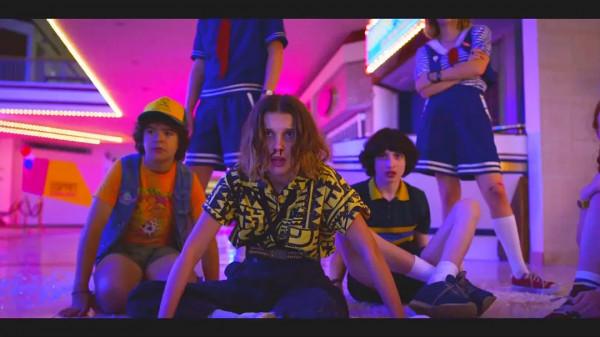 值得通宵去刷，2021年網飛Netflix十大熱劇推薦，建議收藏