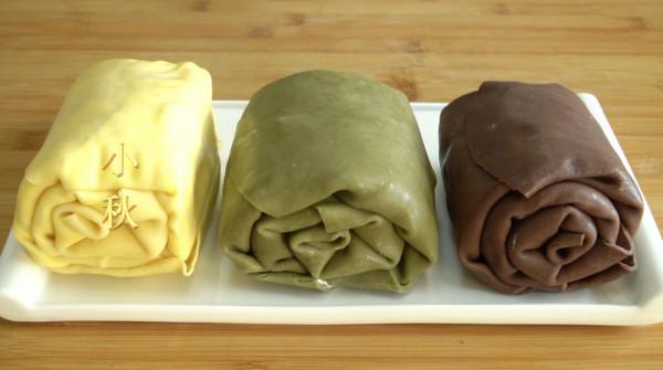 孩子想吃毛巾卷，小秋用一口平底鍋解鎖三種做法，比買得實惠多了