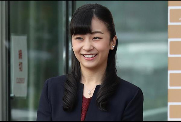 秋筱宮家的新年煩惱，大女兒不回家、二女兒愁嫁、兒子擇校又被罵