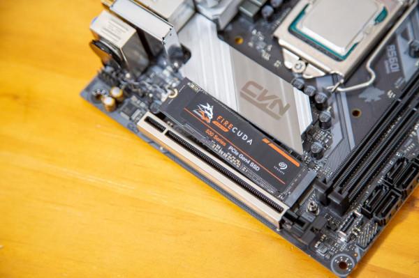 11代最後的倔強：七彩虹B560I+XFX RX 6600XT 裝機分享