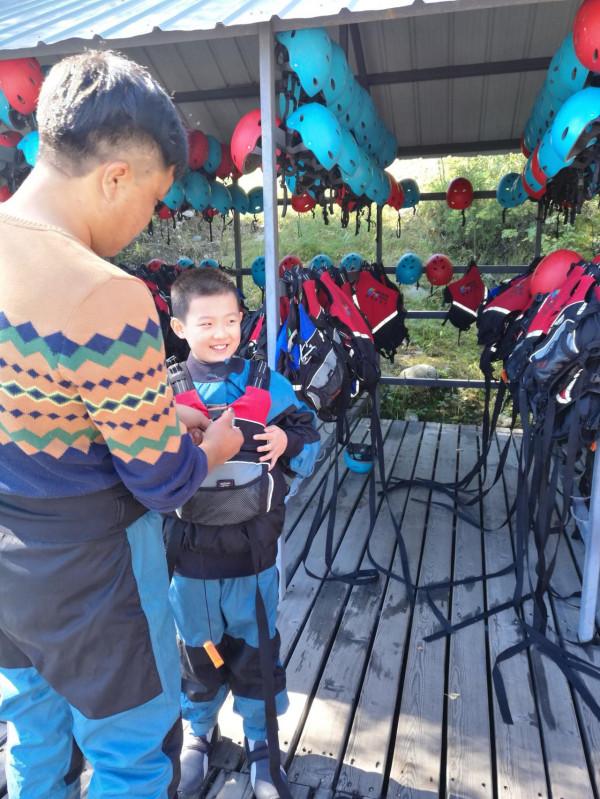 大美新疆八月全程遊記9：禾木印象-下（禾木漂流、草甸和清晨）