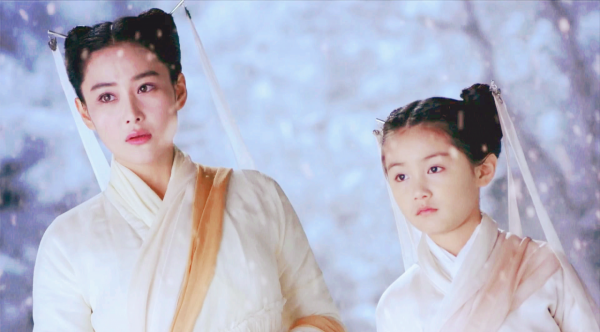 影視劇女主小時候與長大後對比，蔣勤勤好像仙女，舒暢楊紫差距大