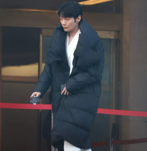 春晚第四次聯排來了！眾星現身狀態好，趙麗穎躲鏡頭，賈玲調侃