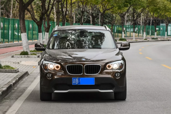 內飾很新，底盤煥新，9&period;58萬入二手進口寶馬X1