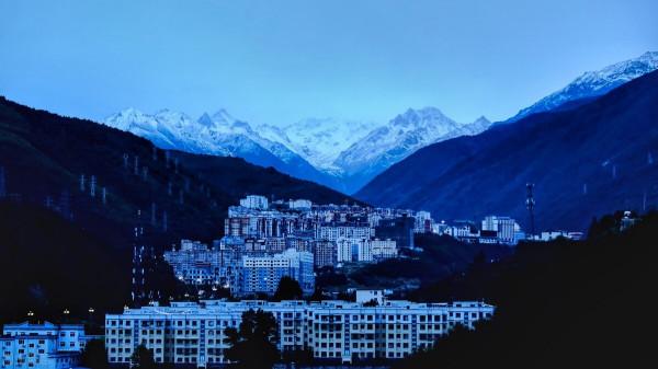 「舊文新讀」川藏線遊記4——夜遊康定城,情寄折多河 「舊文新讀」川藏線遊記4——夜遊康定城,情寄折多河