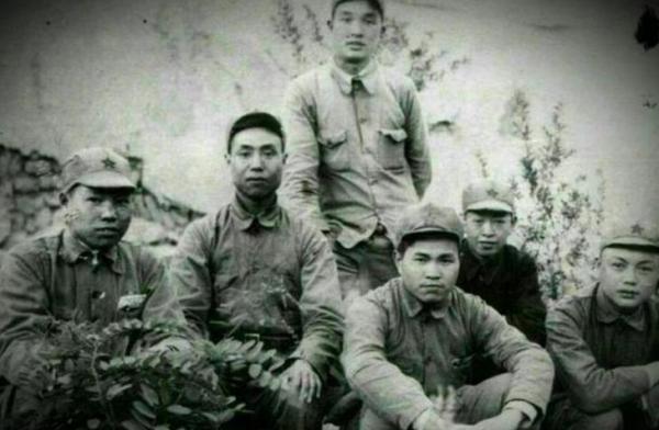 情報奇才10歲入伍,是紅軍破譯電報高手,晚年因一時糊塗未授銜 情報奇才10歲入伍,是紅軍破譯電報高手,晚年因一時糊塗未授銜