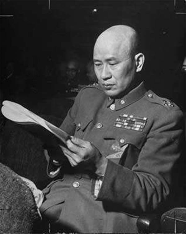 陳賡一個團堵住敵3個師！團長卻指揮不動參謀長，戰後司令員怒了