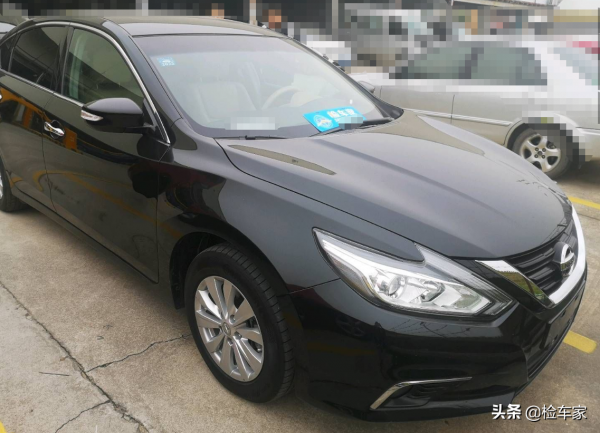 這輛開了4年的日產天籟只要10萬塊，車況無恙！值不值得買？